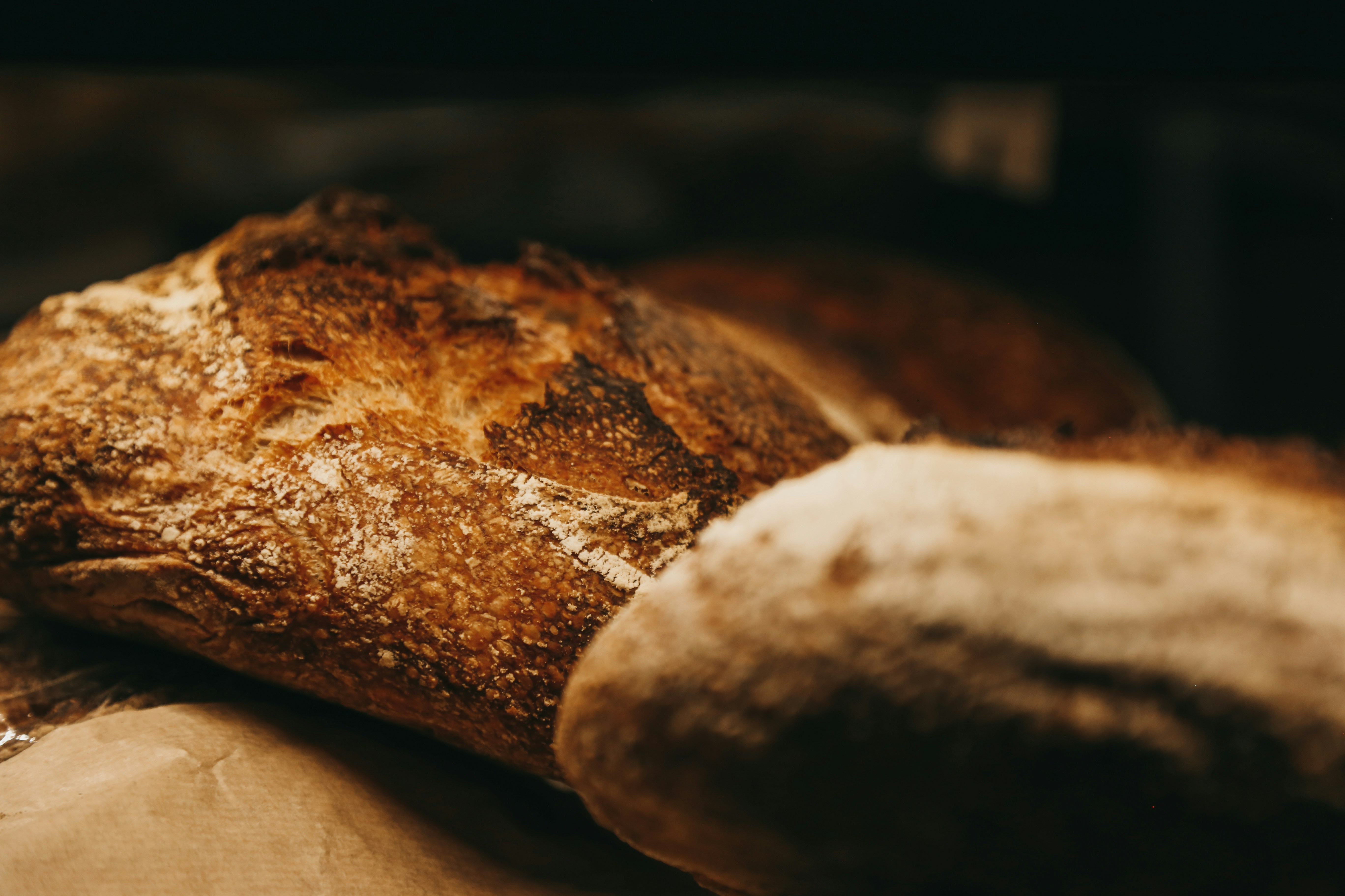 artisan boulanger au fournil — Boulangerie de la Tour Agen